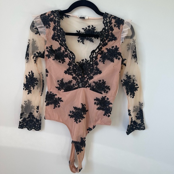 For Love & Lemons Amber Scallop Edge Bodysuit Flesh Black Floral Appliqué Sz. S